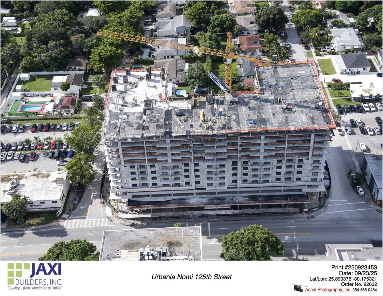 URBANIA NOMI 125 about to topping-off